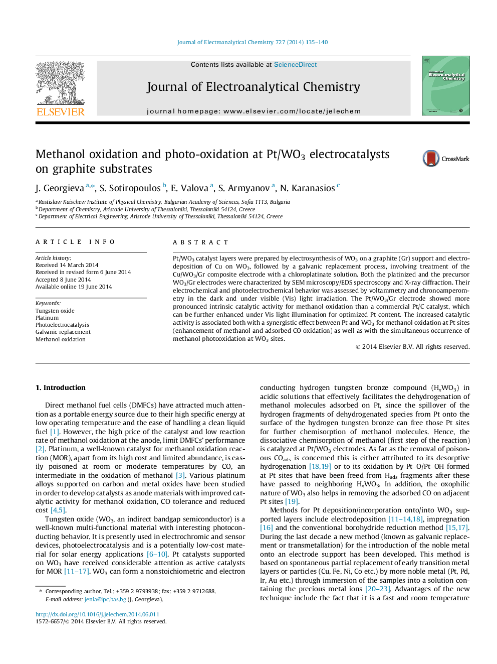 Methanol oxidation and photo-oxidation at Pt/WO3 electrocatalysts on graphite substrates