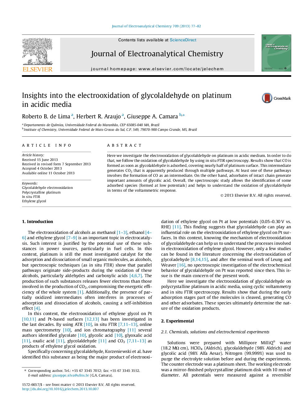 Insights into the electrooxidation of glycolaldehyde on platinum in acidic media