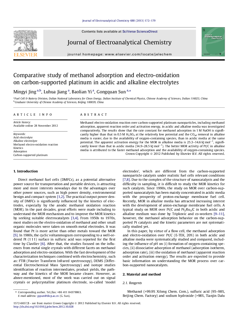 Comparative study of methanol adsorption and electro-oxidation on carbon-supported platinum in acidic and alkaline electrolytes