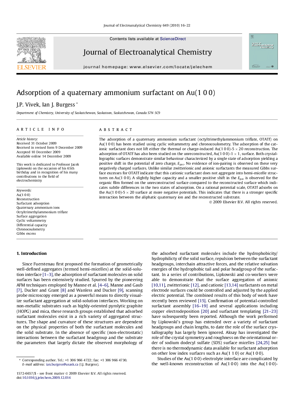 Adsorption of a quaternary ammonium surfactant on Au(1 0 0)