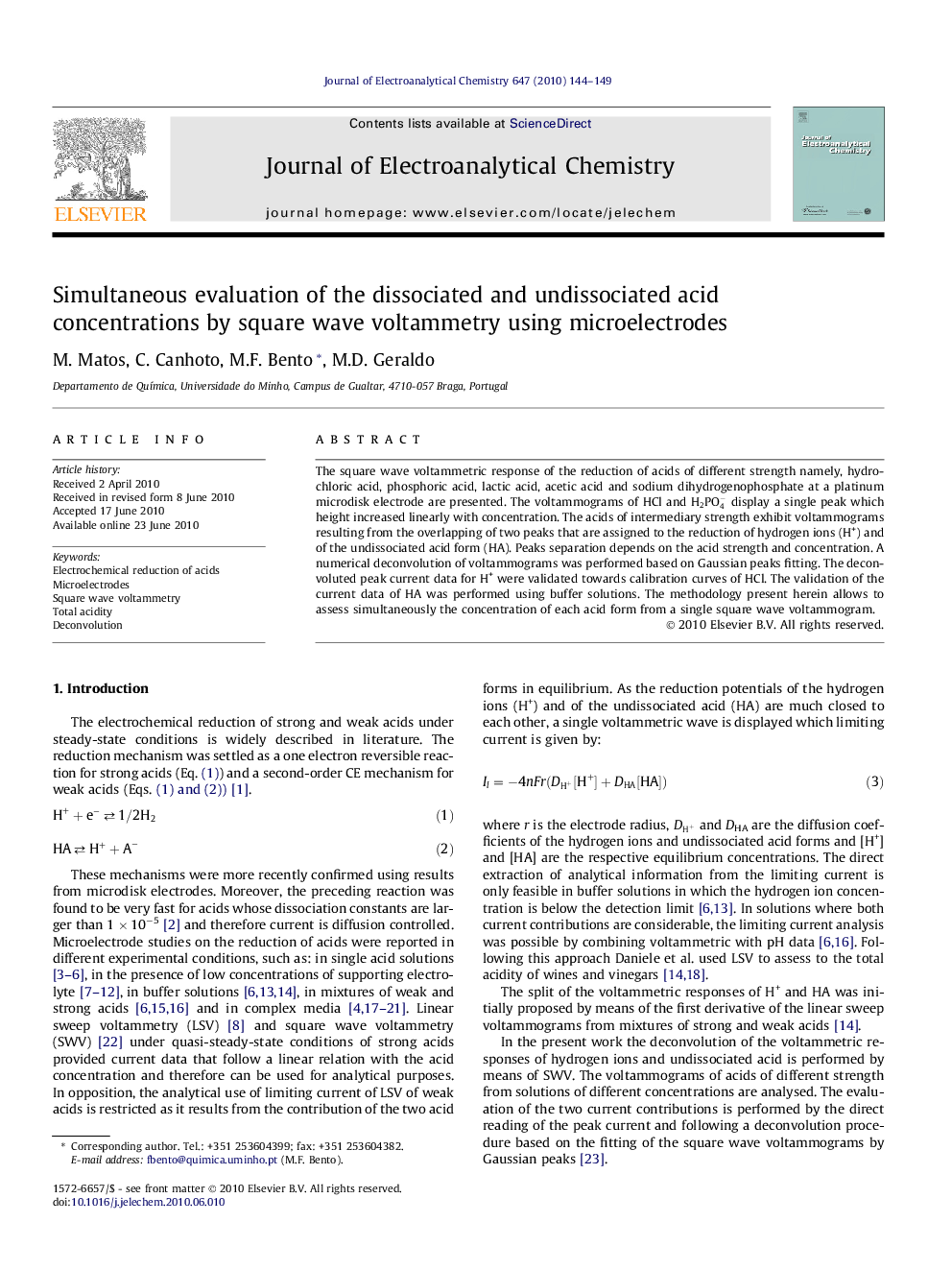 Simultaneous evaluation of the dissociated and undissociated acid concentrations by square wave voltammetry using microelectrodes