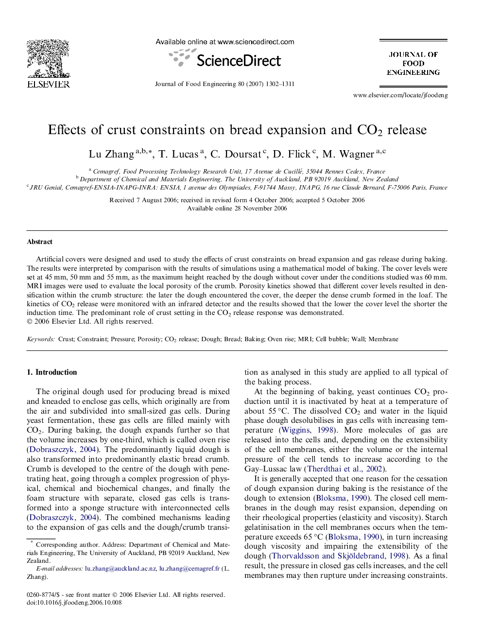 Effects of crust constraints on bread expansion and CO2 release