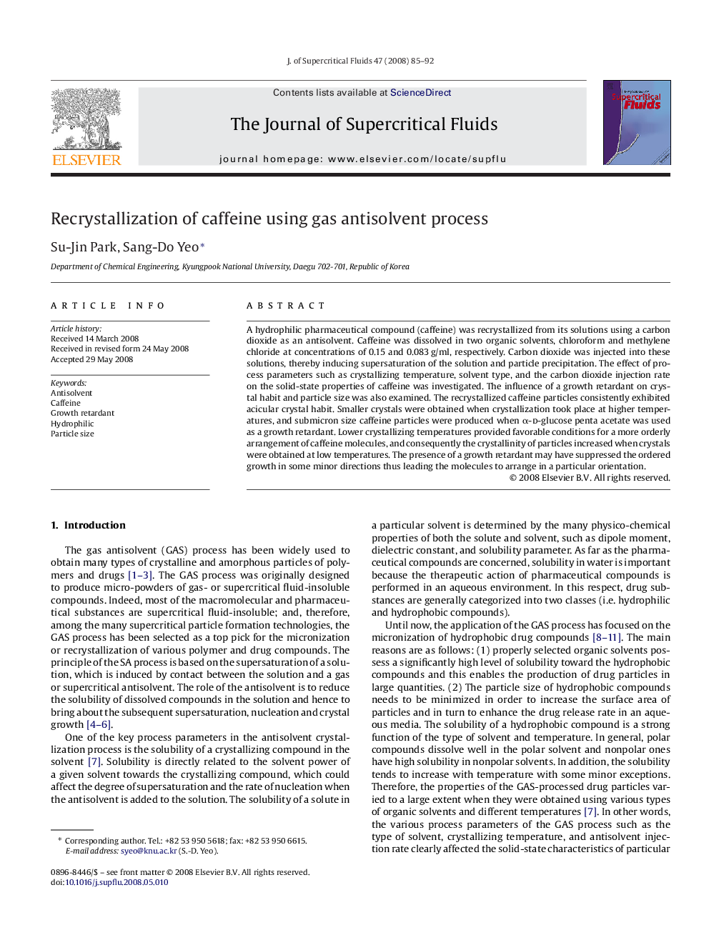 Recrystallization of caffeine using gas antisolvent process