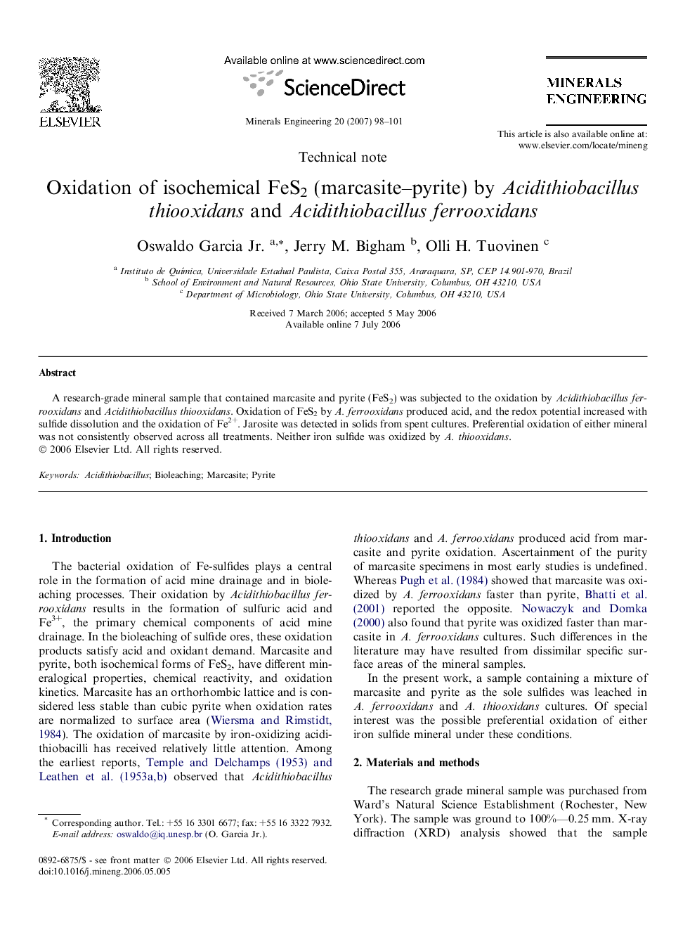 Oxidation of isochemical FeS2 (marcasite–pyrite) by Acidithiobacillus thiooxidans and Acidithiobacillus ferrooxidans