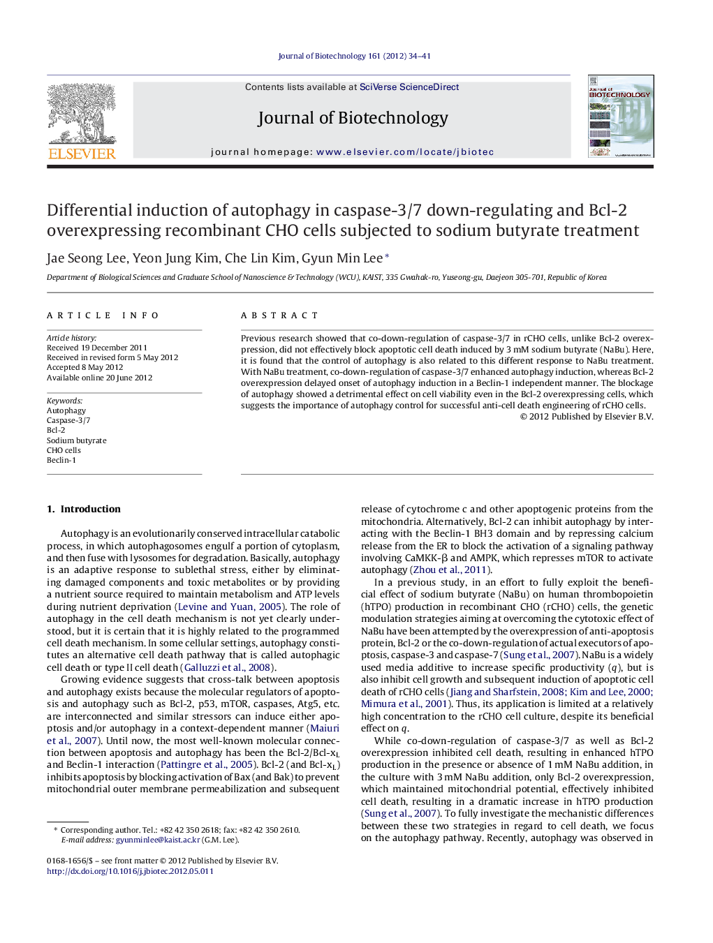 Differential induction of autophagy in caspase-3/7 down-regulating and Bcl-2 overexpressing recombinant CHO cells subjected to sodium butyrate treatment