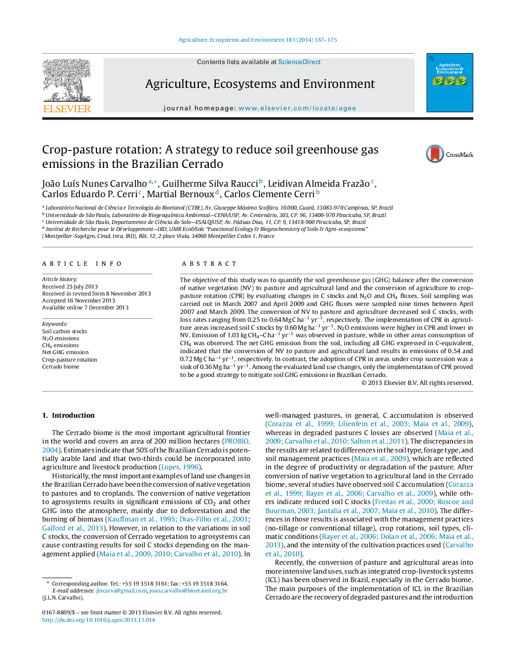 Crop-pasture rotation: A strategy to reduce soil greenhouse gas emissions in the Brazilian Cerrado