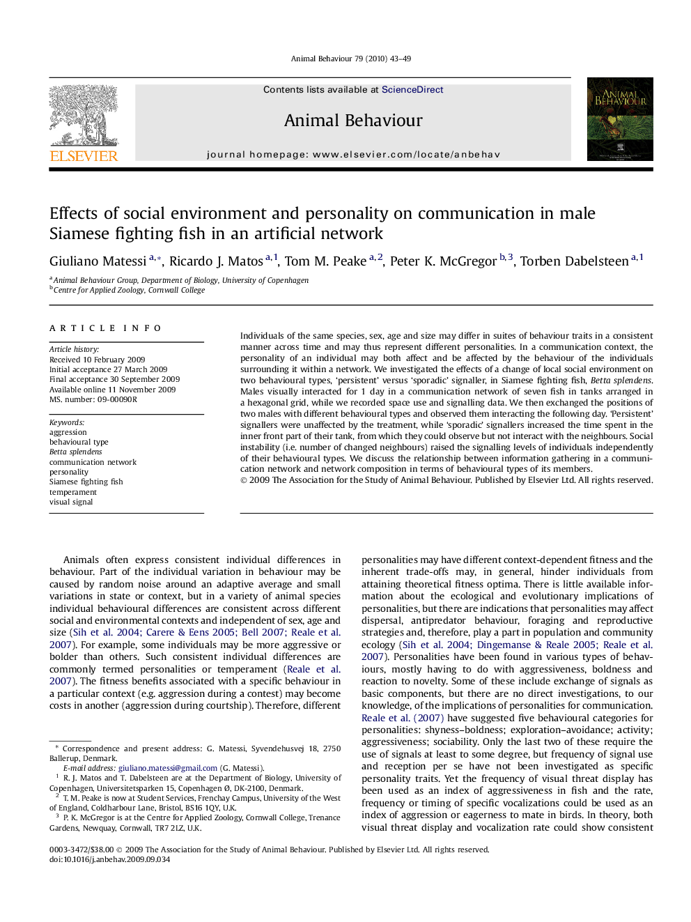 Effects of social environment and personality on communication in male Siamese fighting fish in an artificial network