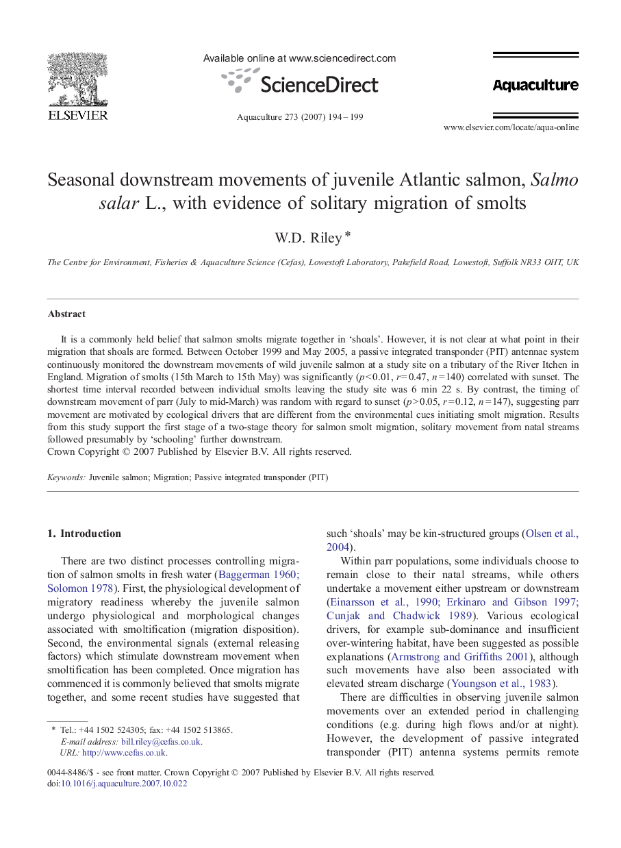 Seasonal downstream movements of juvenile Atlantic salmon, Salmo salar L., with evidence of solitary migration of smolts