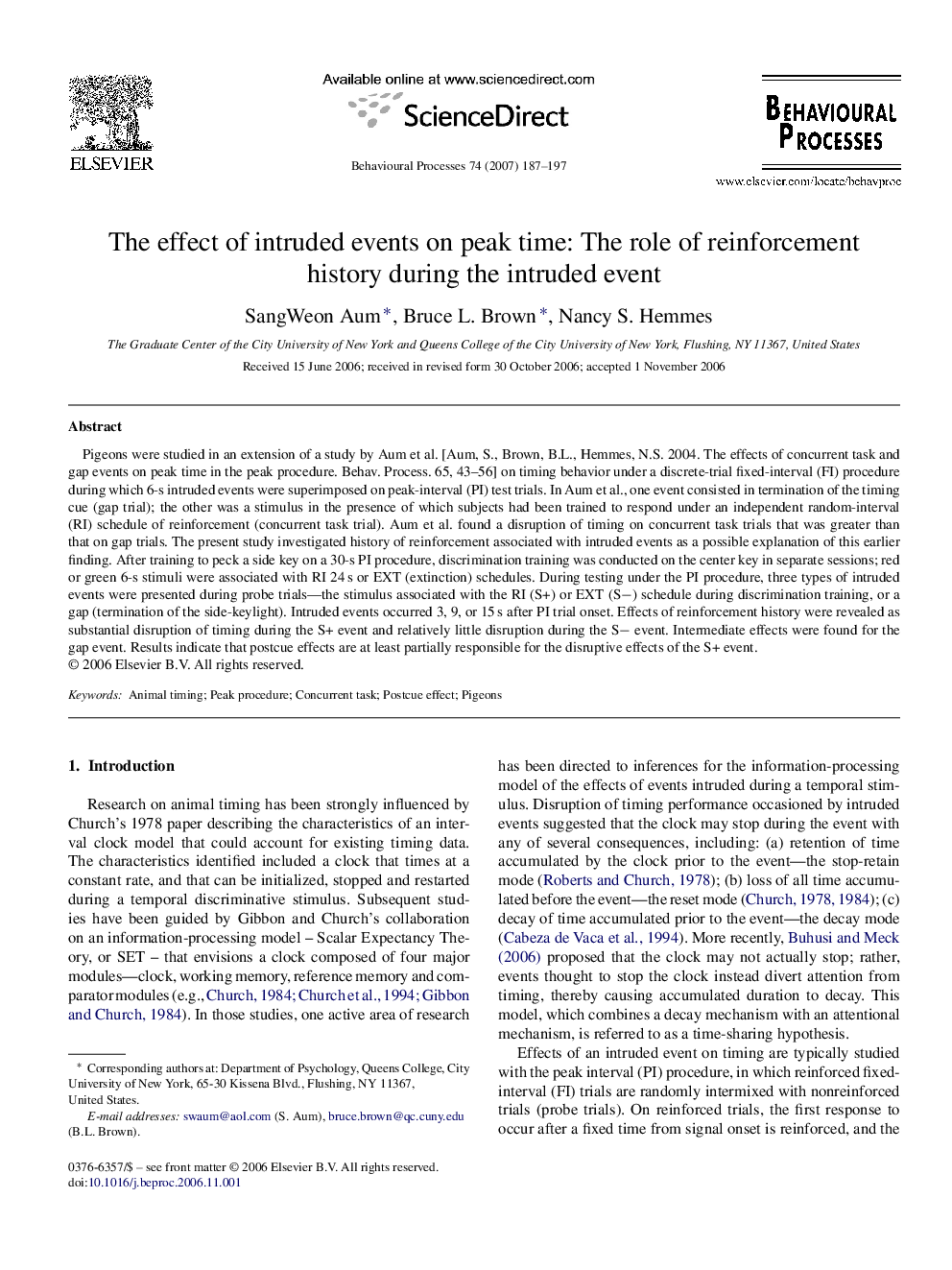 The effect of intruded events on peak time: The role of reinforcement history during the intruded event