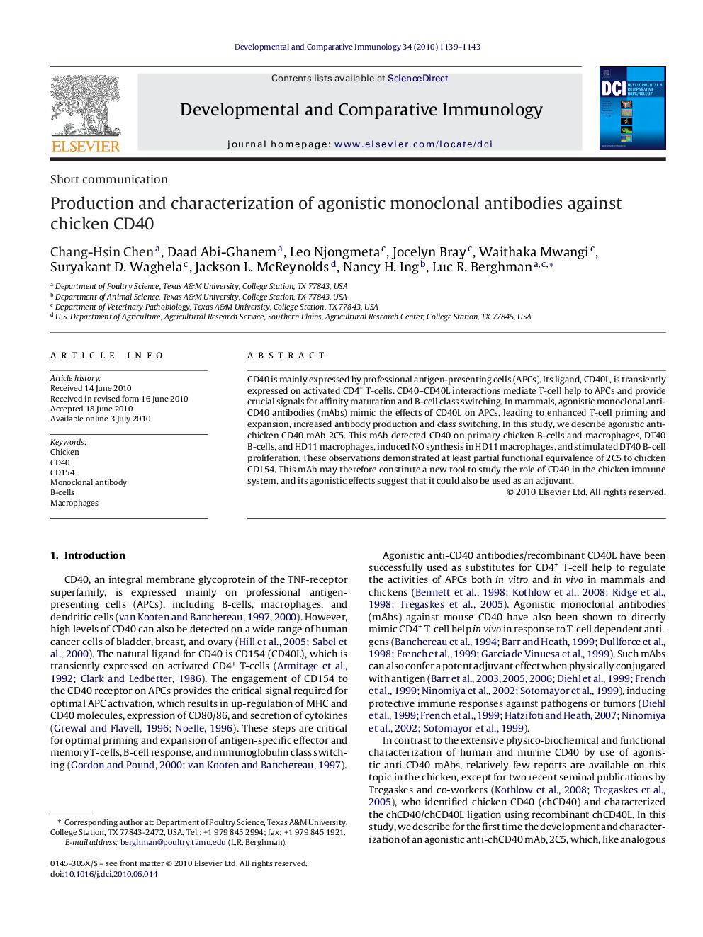 Production and characterization of agonistic monoclonal antibodies against chicken CD40