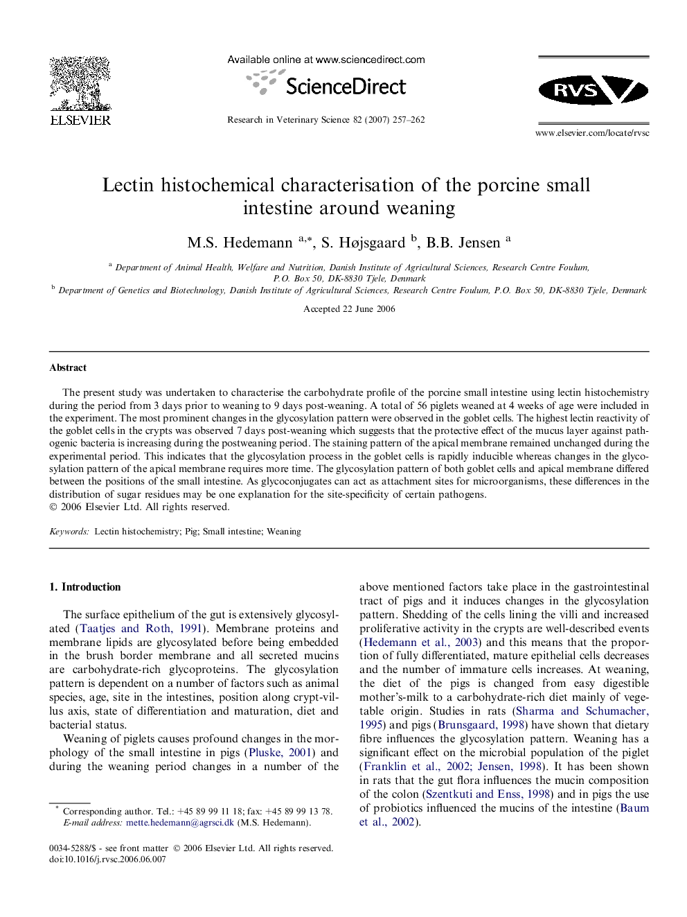 Lectin histochemical characterisation of the porcine small intestine around weaning