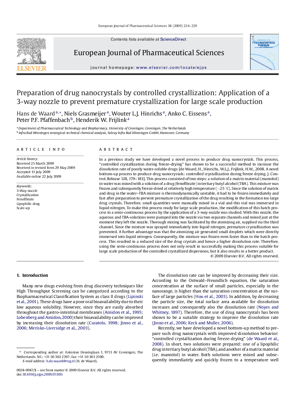 Preparation of drug nanocrystals by controlled crystallization: Application of a 3-way nozzle to prevent premature crystallization for large scale production