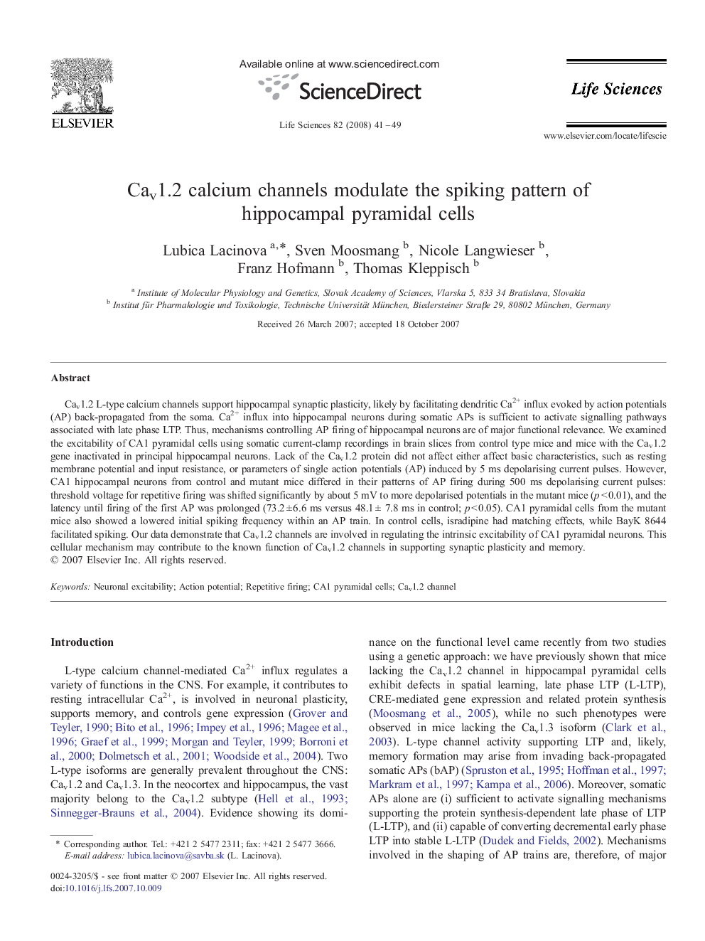 Cav1.2 calcium channels modulate the spiking pattern of hippocampal pyramidal cells