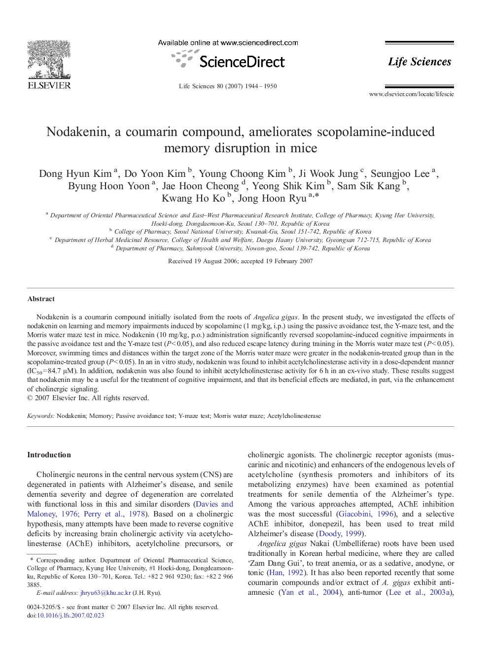 Nodakenin, a coumarin compound, ameliorates scopolamine-induced memory disruption in mice