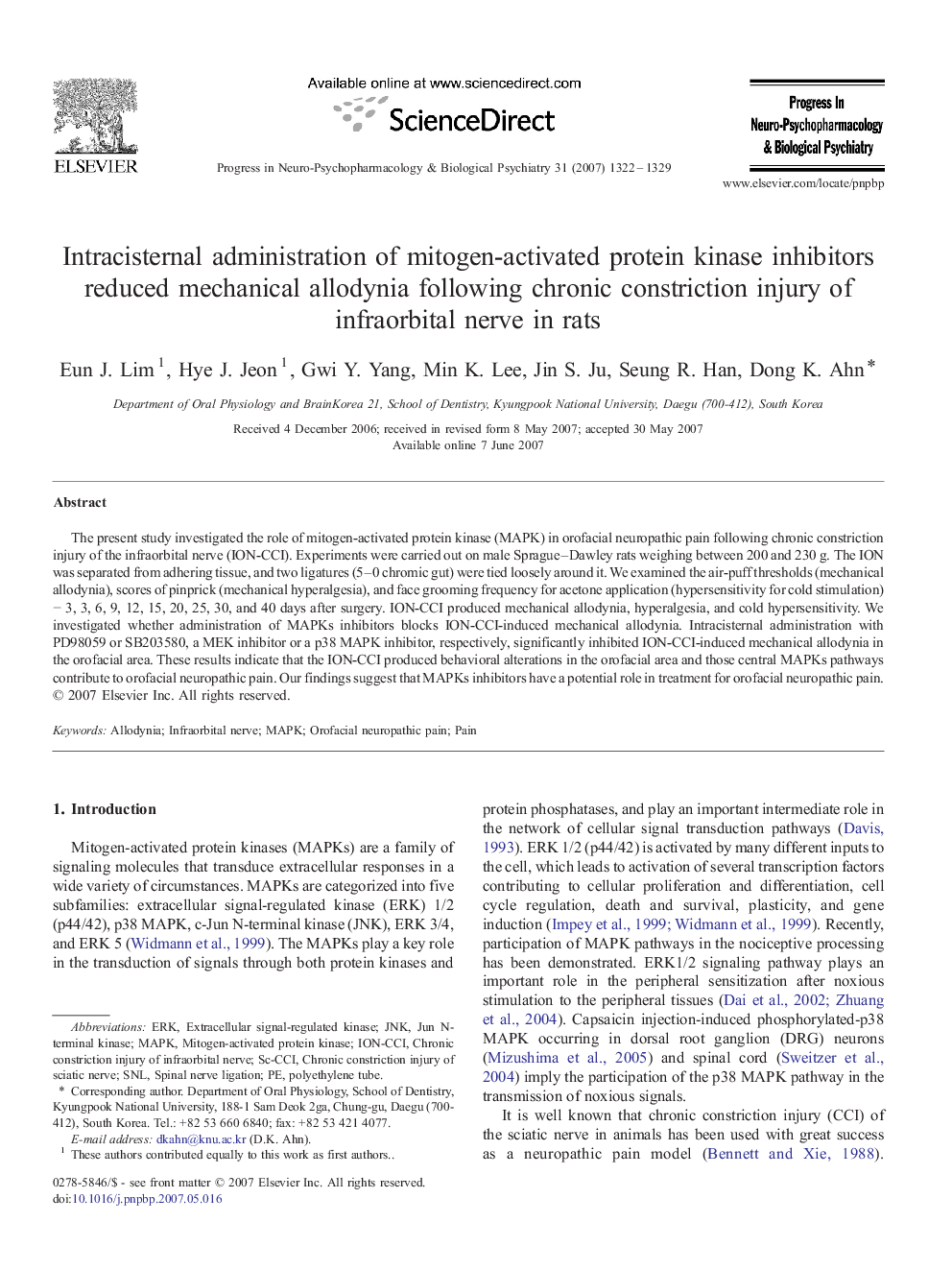 Intracisternal administration of mitogen-activated protein kinase inhibitors reduced mechanical allodynia following chronic constriction injury of infraorbital nerve in rats