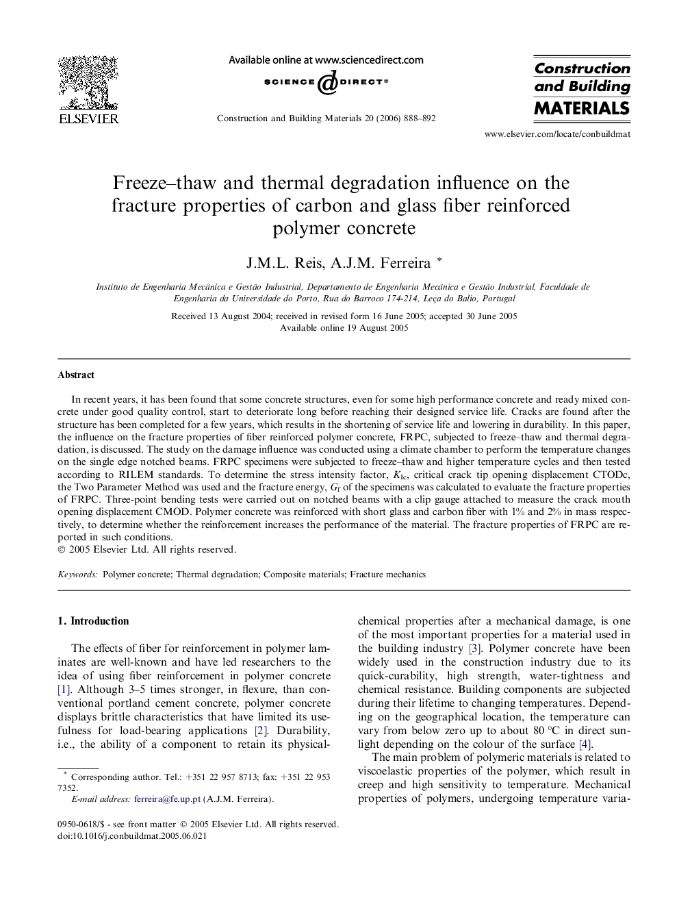 Freeze–thaw and thermal degradation influence on the fracture properties of carbon and glass fiber reinforced polymer concrete