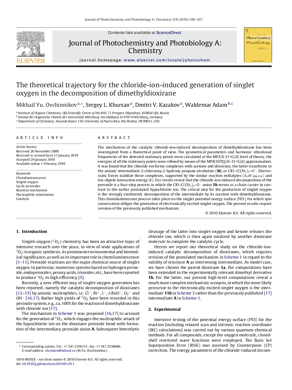 The theoretical trajectory for the chloride-ion-induced generation of singlet oxygen in the decomposition of dimethyldioxirane