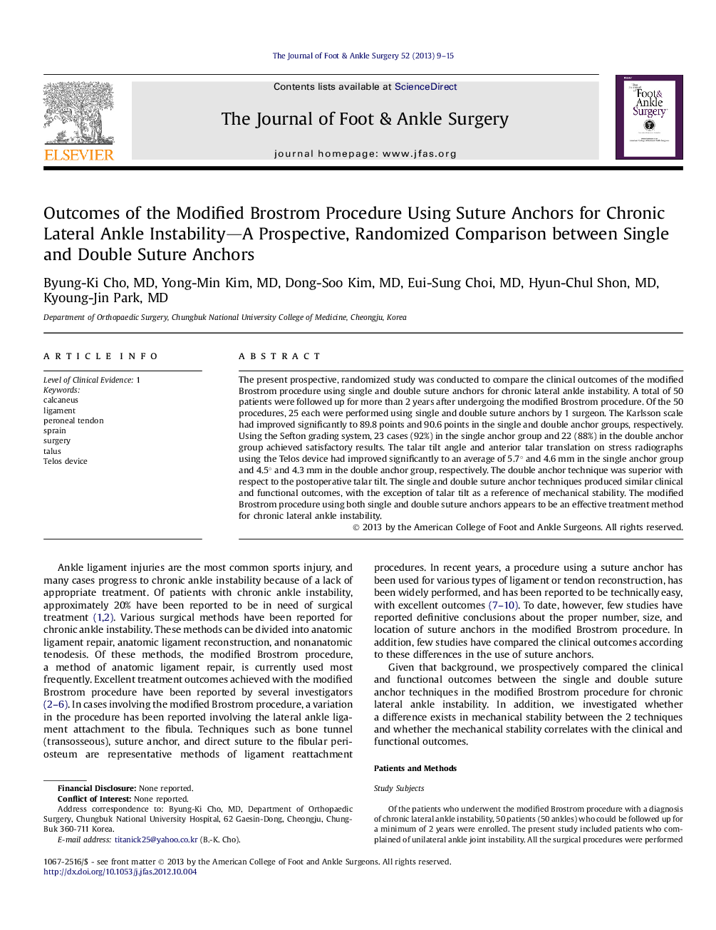 Outcomes of the Modified Brostrom Procedure Using Suture Anchors for Chronic Lateral Ankle Instability—A Prospective, Randomized Comparison between Single and Double Suture Anchors 