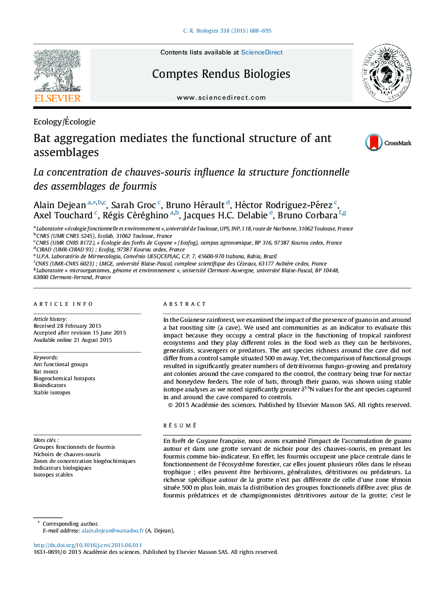 Bat aggregation mediates the functional structure of ant assemblages