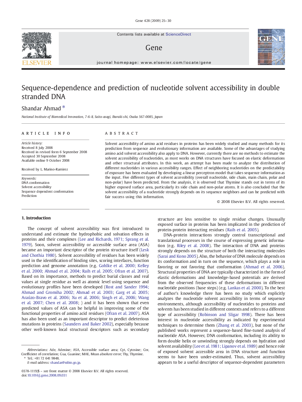 Sequence-dependence and prediction of nucleotide solvent accessibility in double stranded DNA