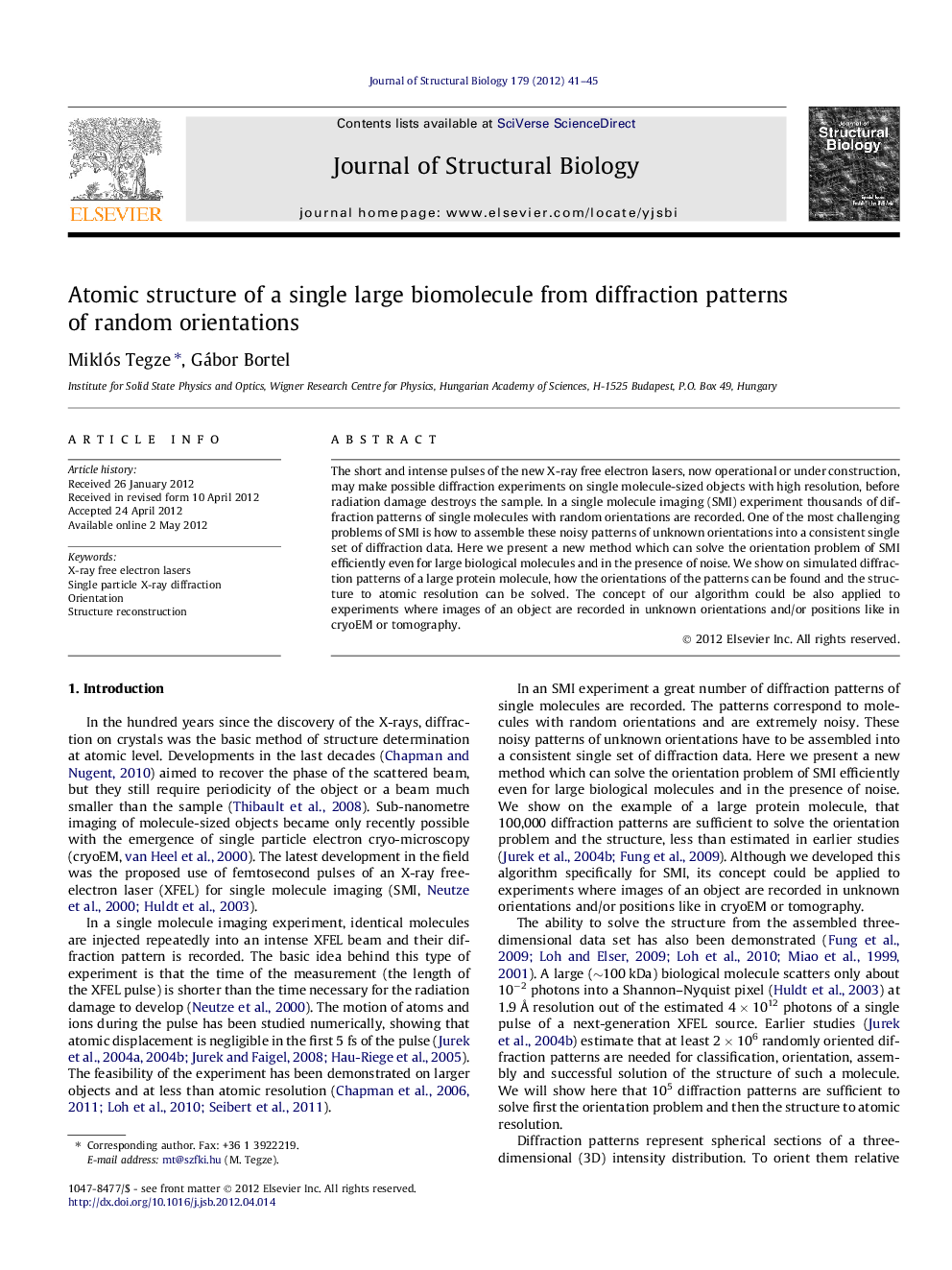 Atomic structure of a single large biomolecule from diffraction patterns of random orientations