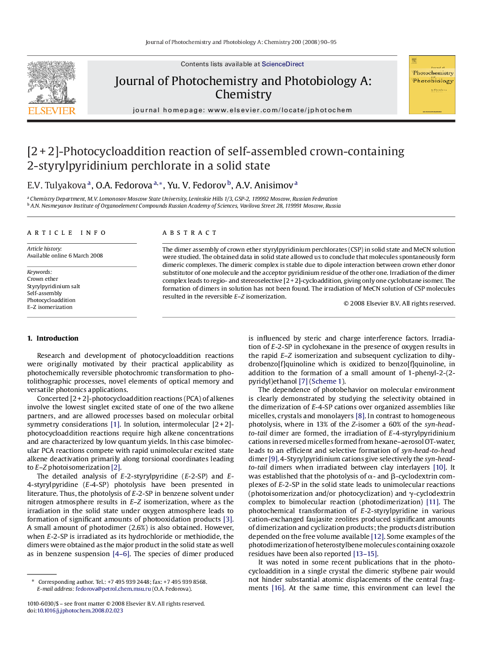 [2 + 2]-Photocycloaddition reaction of self-assembled crown-containing 2-styrylpyridinium perchlorate in a solid state