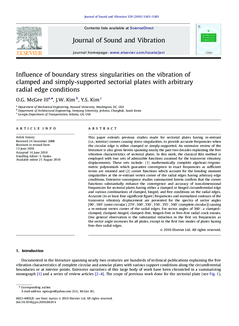 Influence of boundary stress singularities on the vibration of clamped and simply-supported sectorial plates with arbitrary radial edge conditions