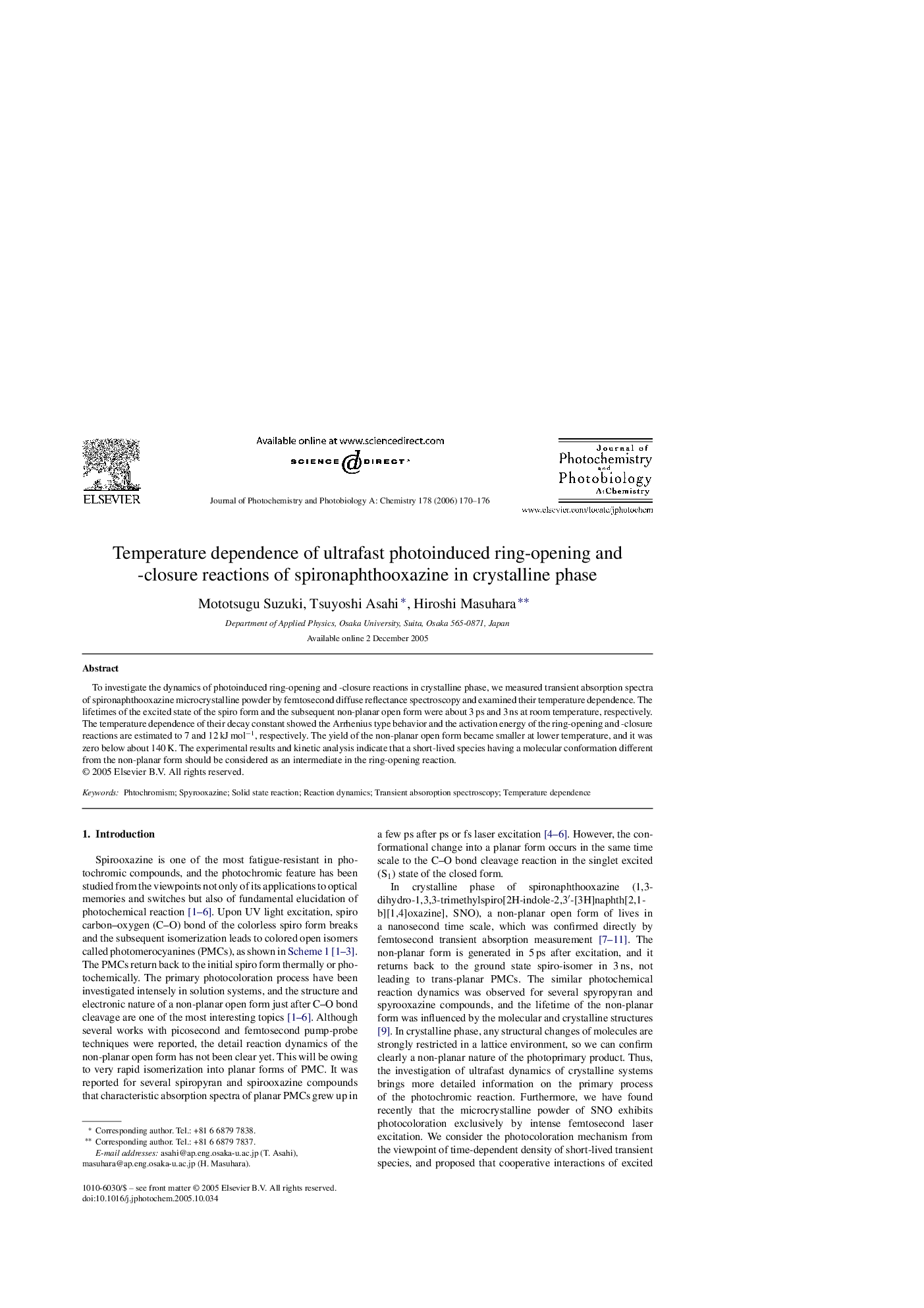 Temperature dependence of ultrafast photoinduced ring-opening and -closure reactions of spironaphthooxazine in crystalline phase