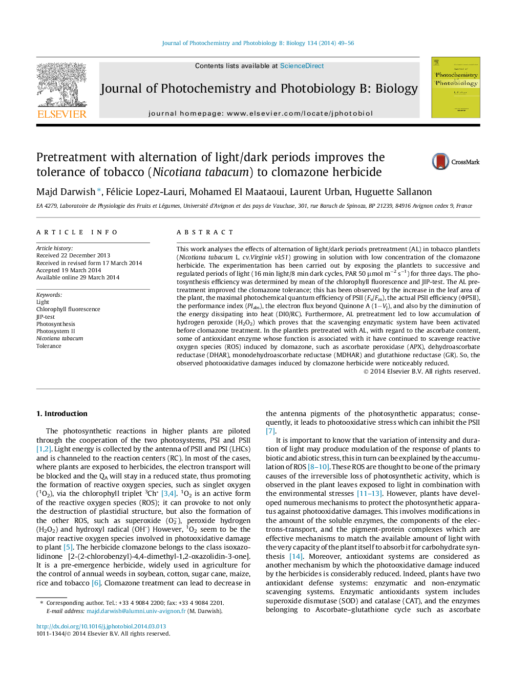 Pretreatment with alternation of light/dark periods improves the tolerance of tobacco (Nicotiana tabacum) to clomazone herbicide