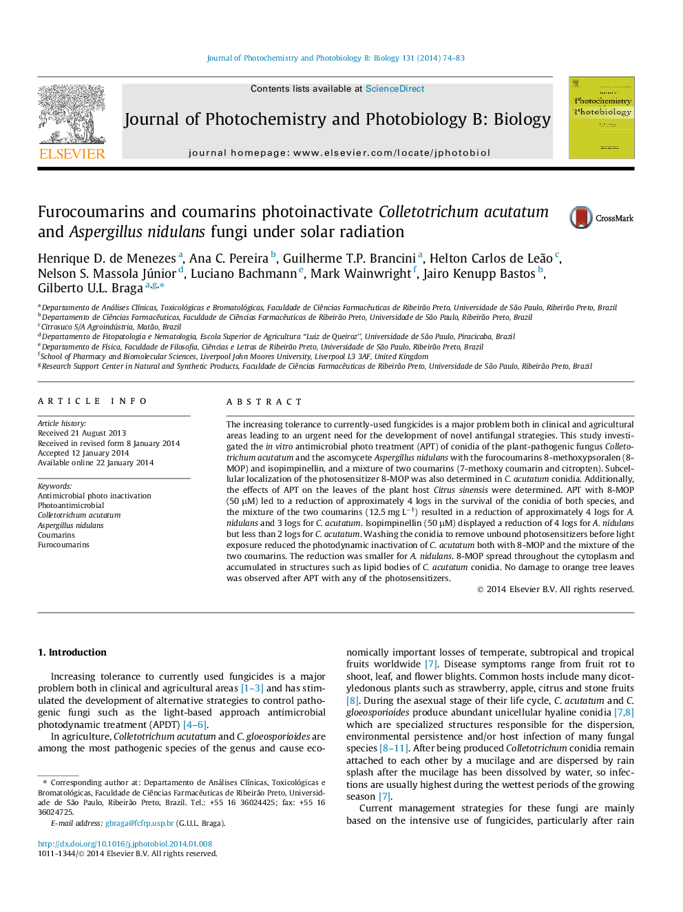 Furocoumarins and coumarins photoinactivate Colletotrichum acutatum and Aspergillus nidulans fungi under solar radiation