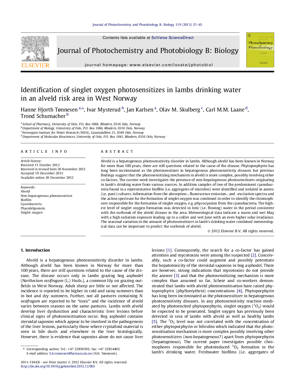 Identification of singlet oxygen photosensitizes in lambs drinking water in an alveld risk area in West Norway