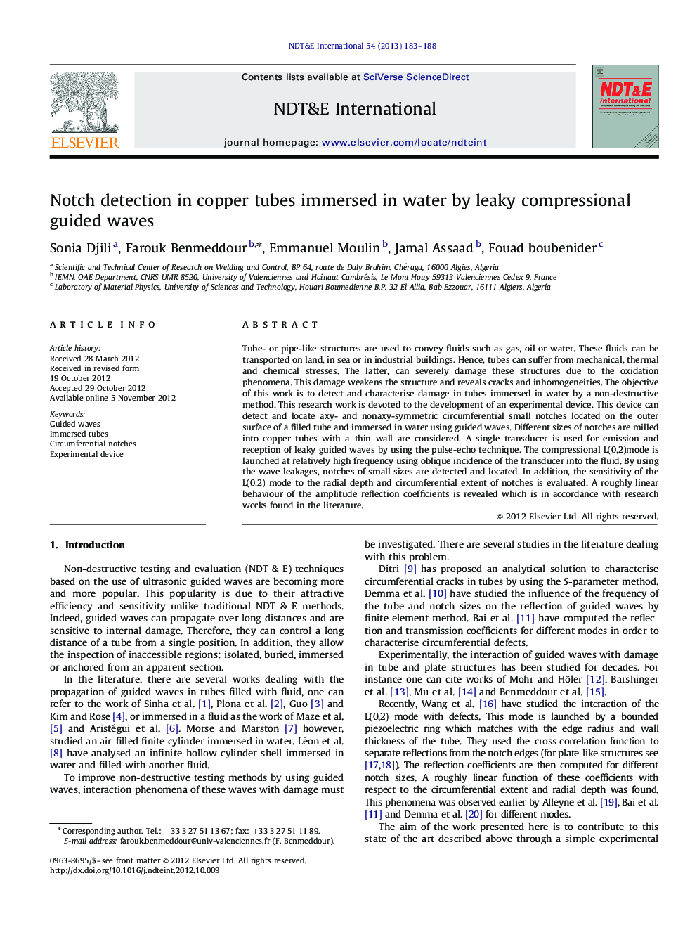 Notch detection in copper tubes immersed in water by leaky compressional guided waves