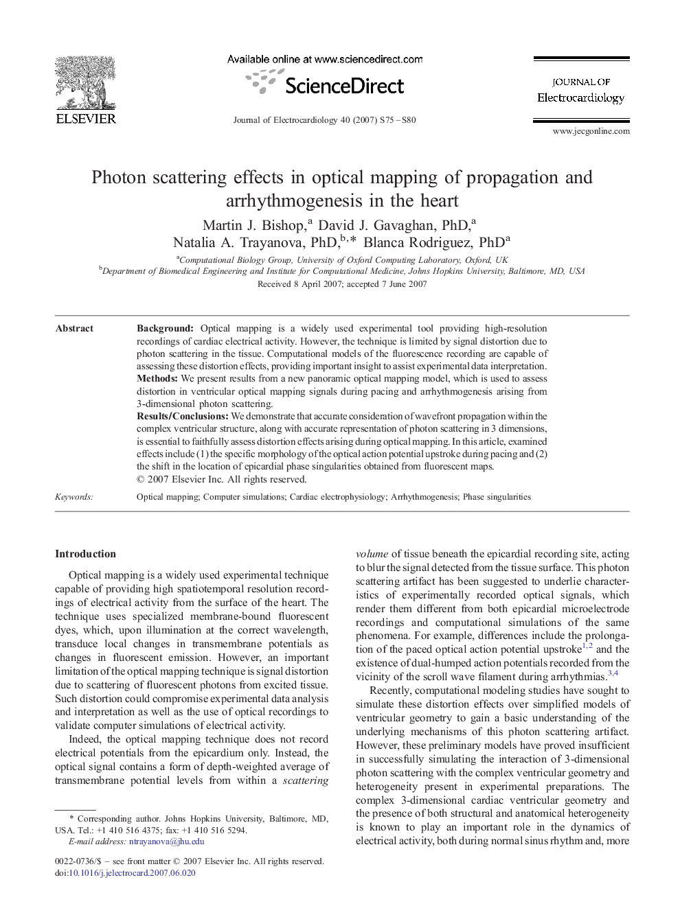 Photon scattering effects in optical mapping of propagation and arrhythmogenesis in the heart