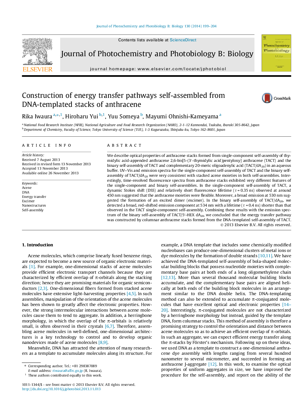 Construction of energy transfer pathways self-assembled from DNA-templated stacks of anthracene