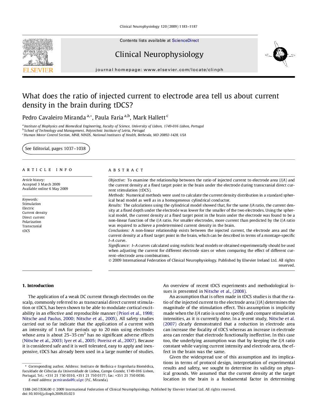 What does the ratio of injected current to electrode area tell us about current density in the brain during tDCS?