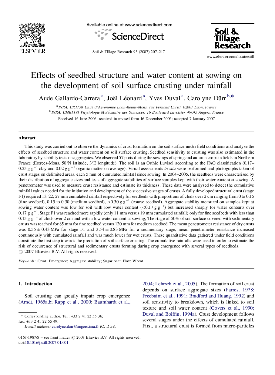 Effects of seedbed structure and water content at sowing on the development of soil surface crusting under rainfall