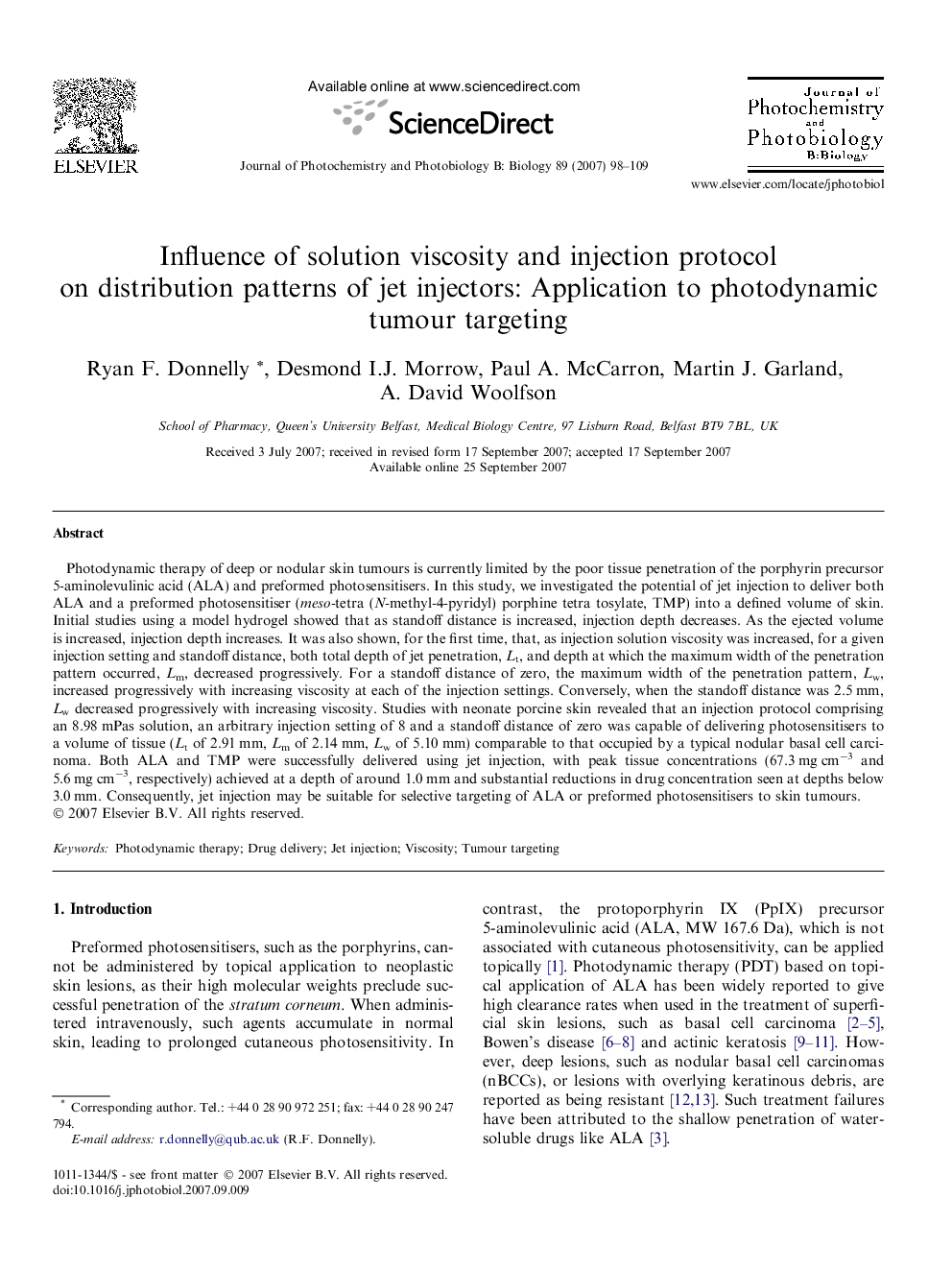 Influence of solution viscosity and injection protocol on distribution patterns of jet injectors: Application to photodynamic tumour targeting