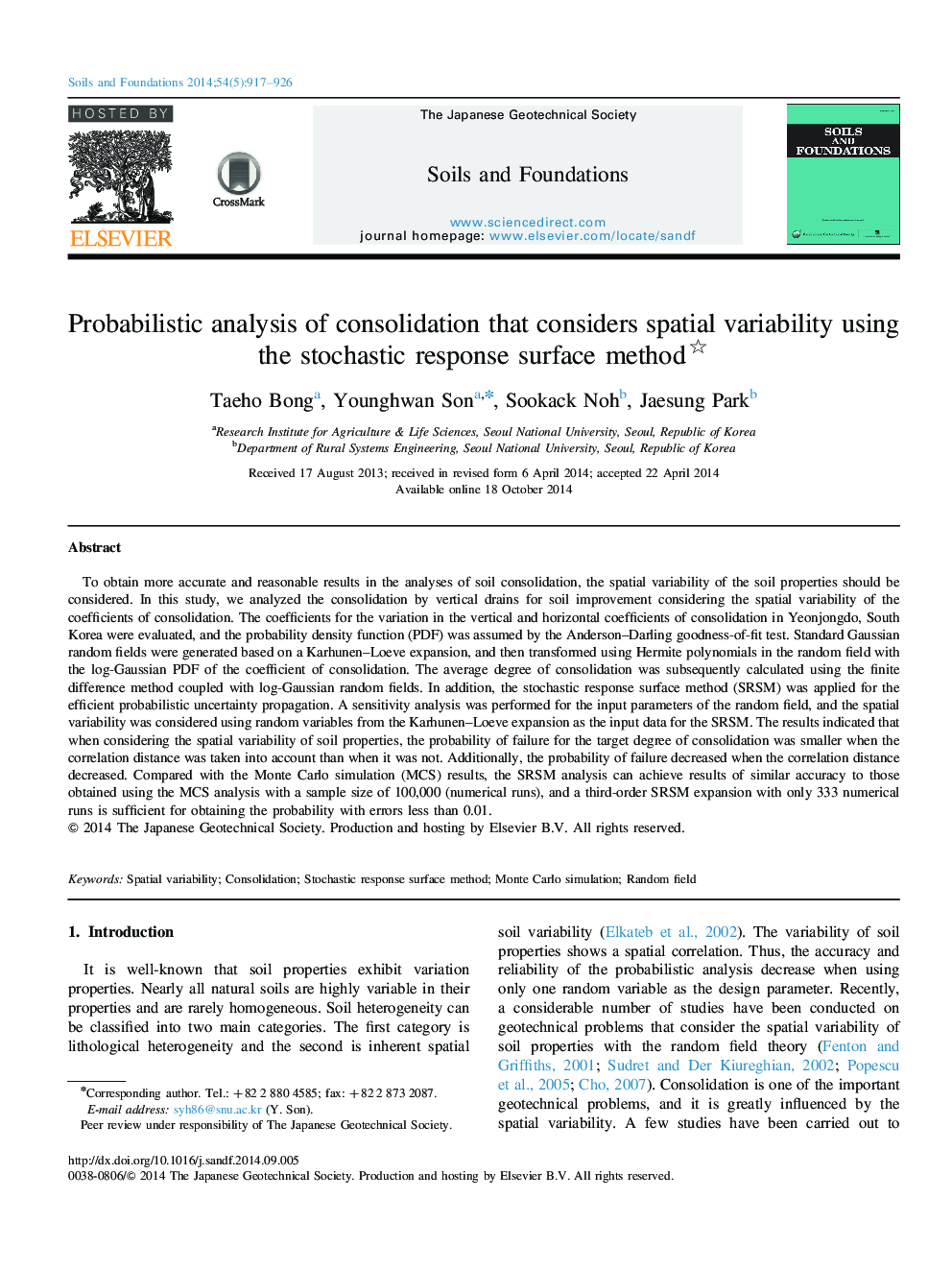 Probabilistic analysis of consolidation that considers spatial variability using the stochastic response surface method 