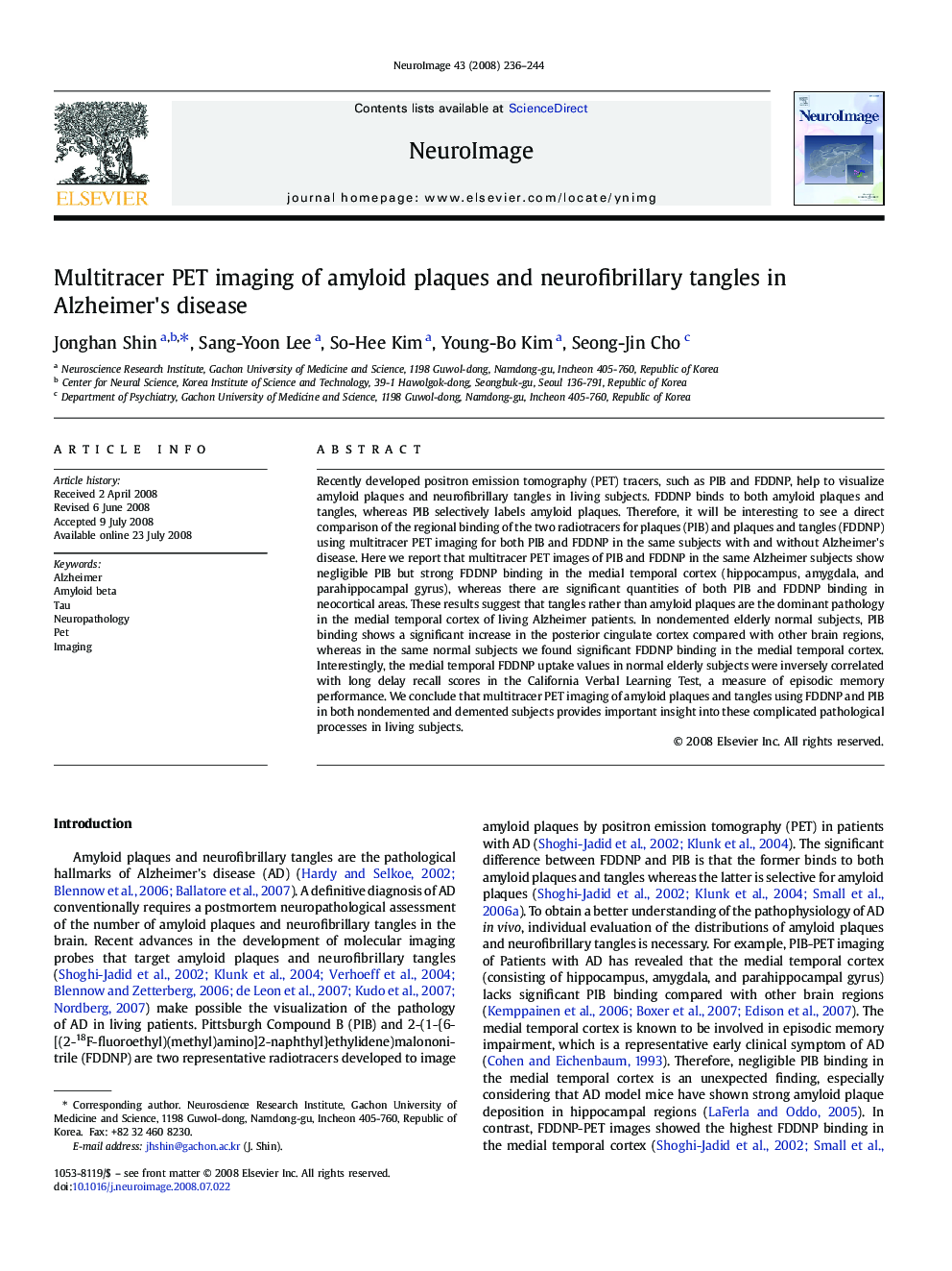 Multitracer PET imaging of amyloid plaques and neurofibrillary tangles in Alzheimer's disease