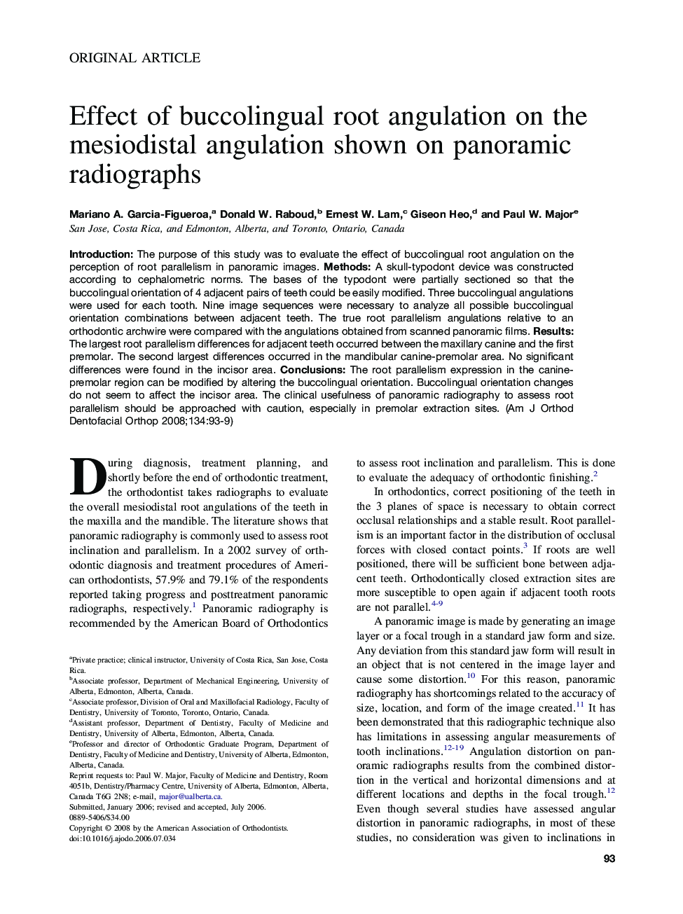 Effect of buccolingual root angulation on the mesiodistal angulation shown on panoramic radiographs