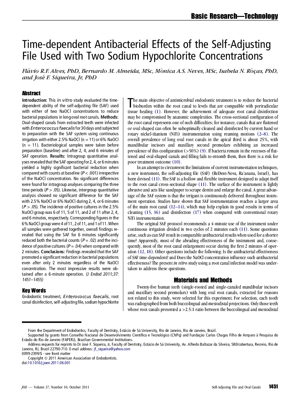 Time-dependent Antibacterial Effects of the Self-Adjusting File Used with Two Sodium Hypochlorite Concentrations 