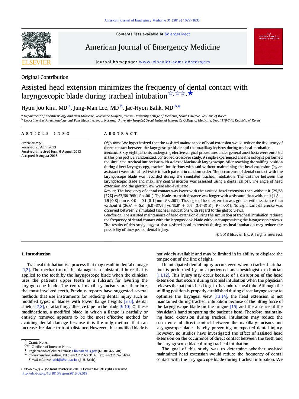 Assisted head extension minimizes the frequency of dental contact with laryngoscopic blade during tracheal intubation ★