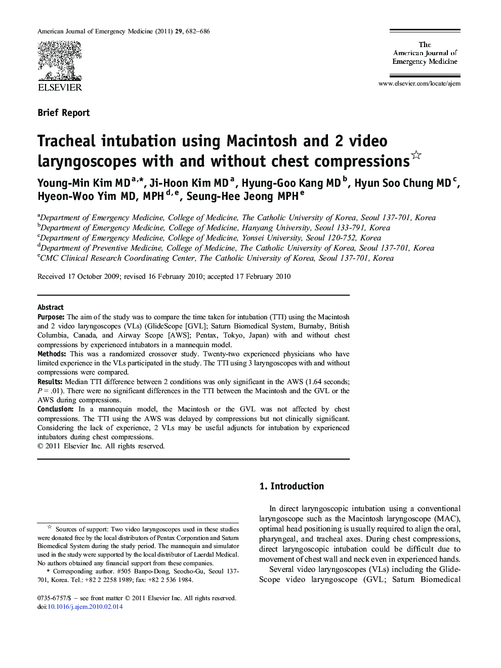 Tracheal intubation using Macintosh and 2 video laryngoscopes with and without chest compressions 