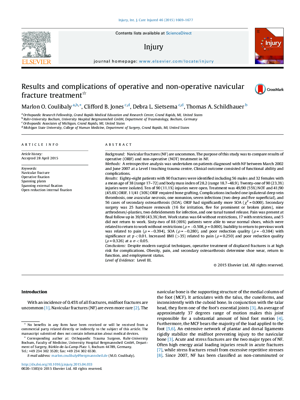 Results and complications of operative and non-operative navicular fracture treatment 