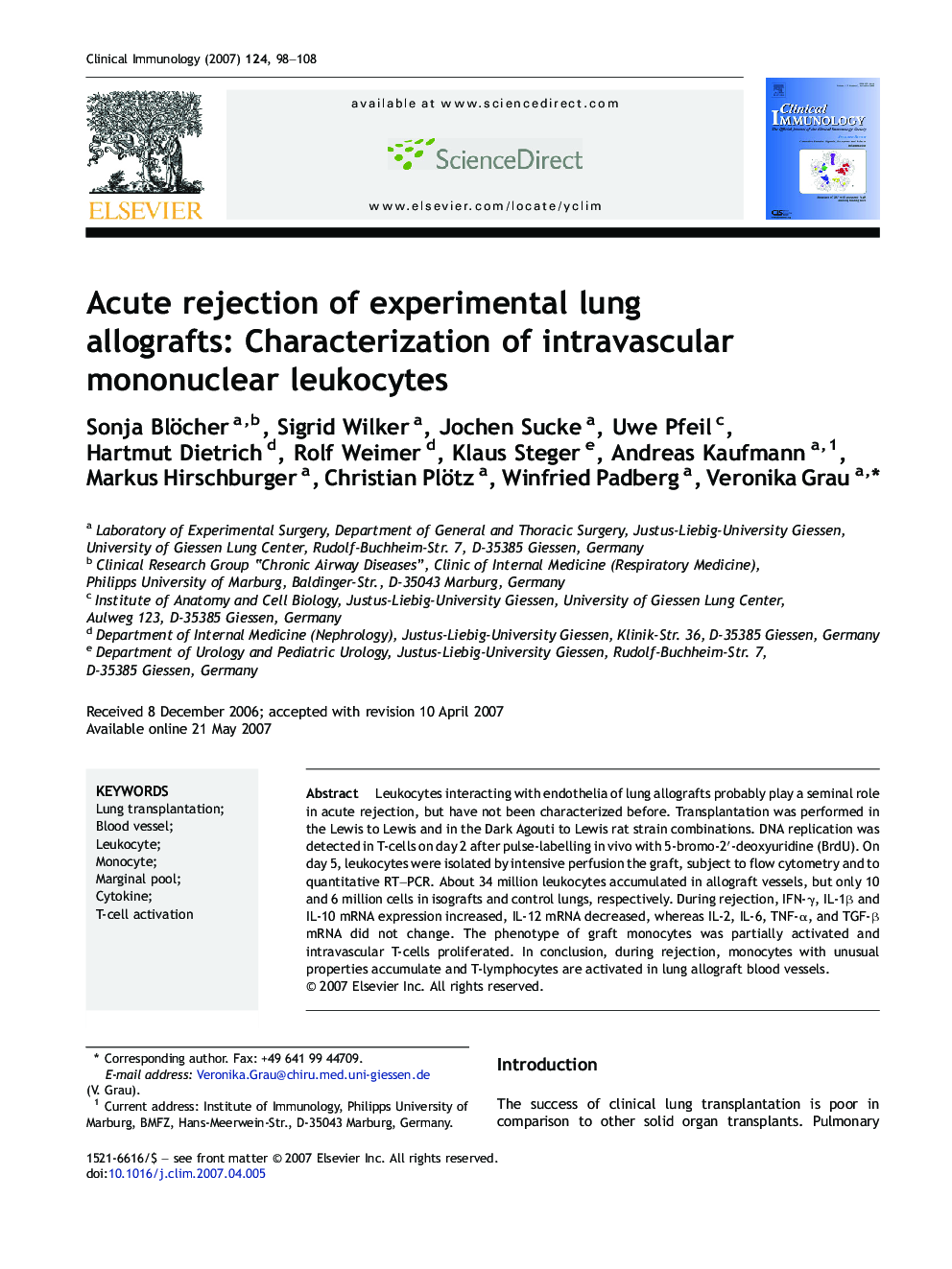 Acute rejection of experimental lung allografts: Characterization of intravascular mononuclear leukocytes