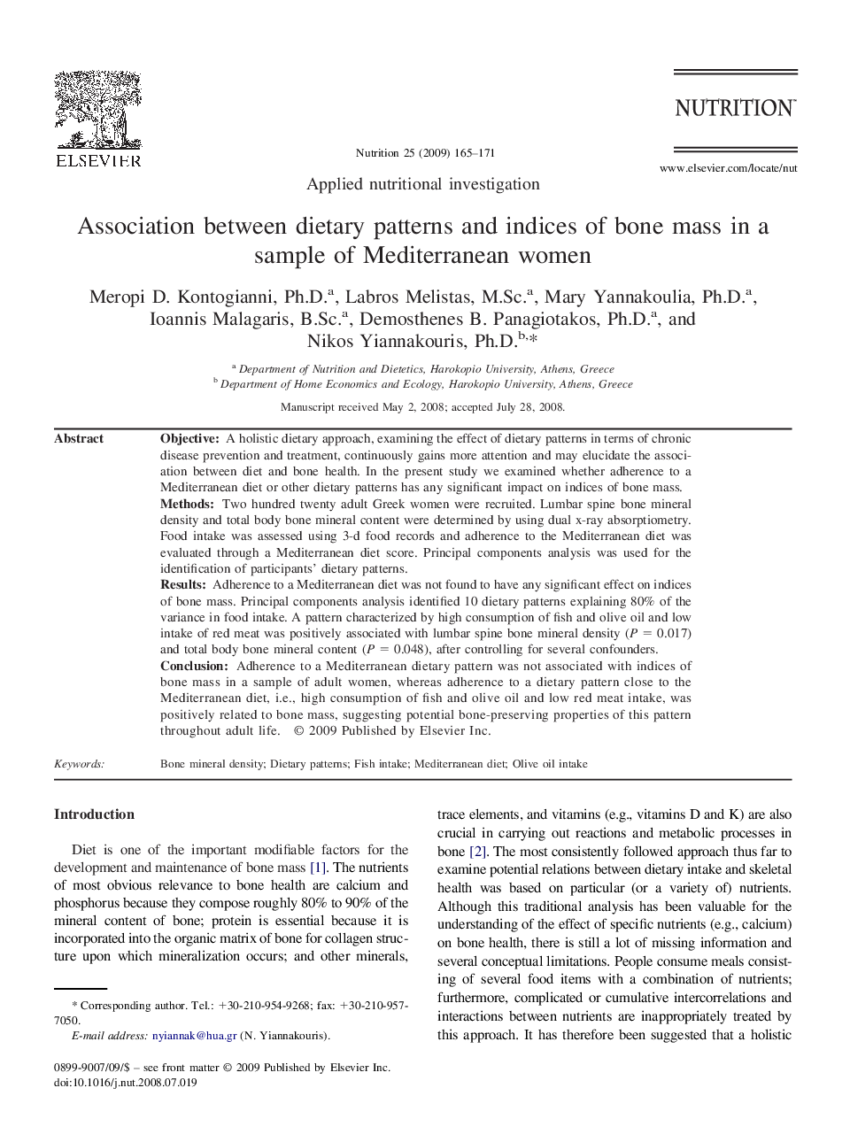 Association between dietary patterns and indices of bone mass in a sample of Mediterranean women