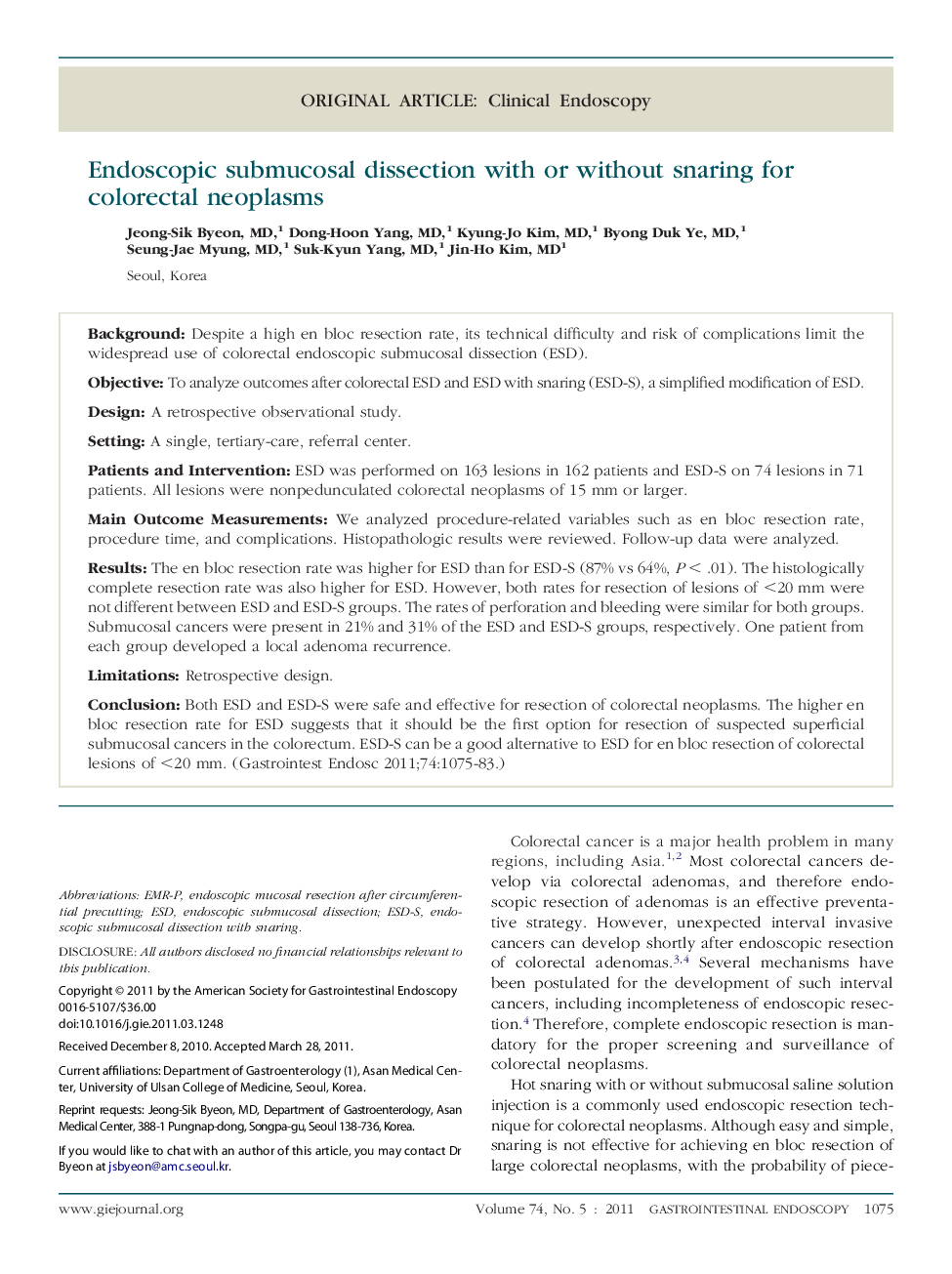 Endoscopic submucosal dissection with or without snaring for colorectal neoplasms 