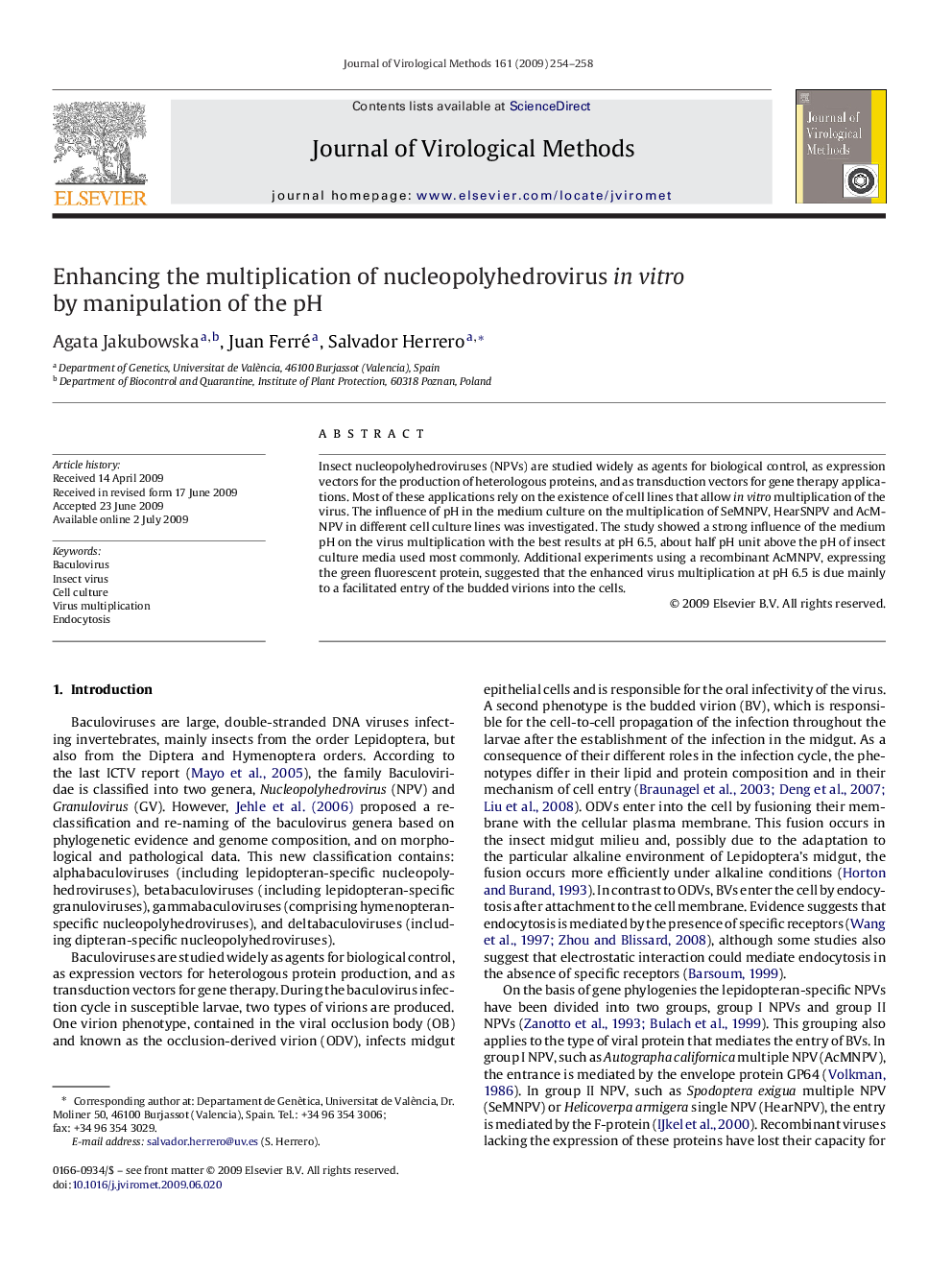 Enhancing the multiplication of nucleopolyhedrovirus in vitro by manipulation of the pH