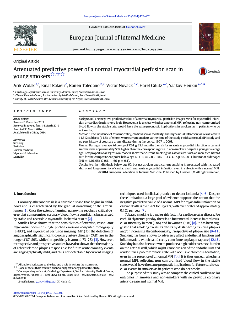 Attenuated predictive power of a normal myocardial perfusion scan in young smokers 