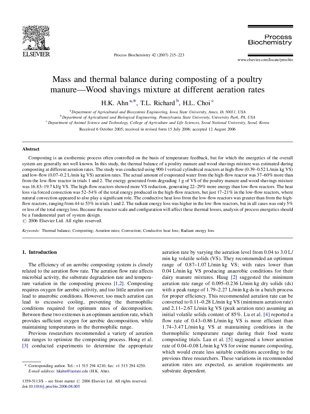 Mass and thermal balance during composting of a poultry manure—Wood shavings mixture at different aeration rates